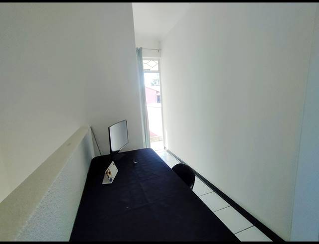 2 BEDROOM TOWNHOUSE FOR SALE IN BRACKENHURST